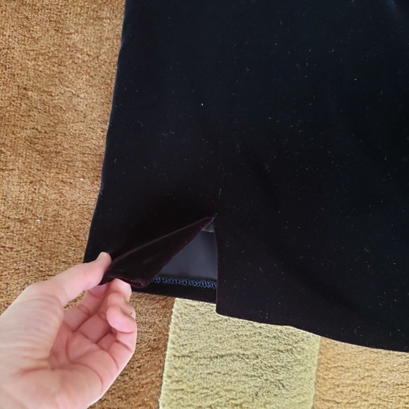 Black Velvet Mini Skirt with Slit - Picture 3 of 7